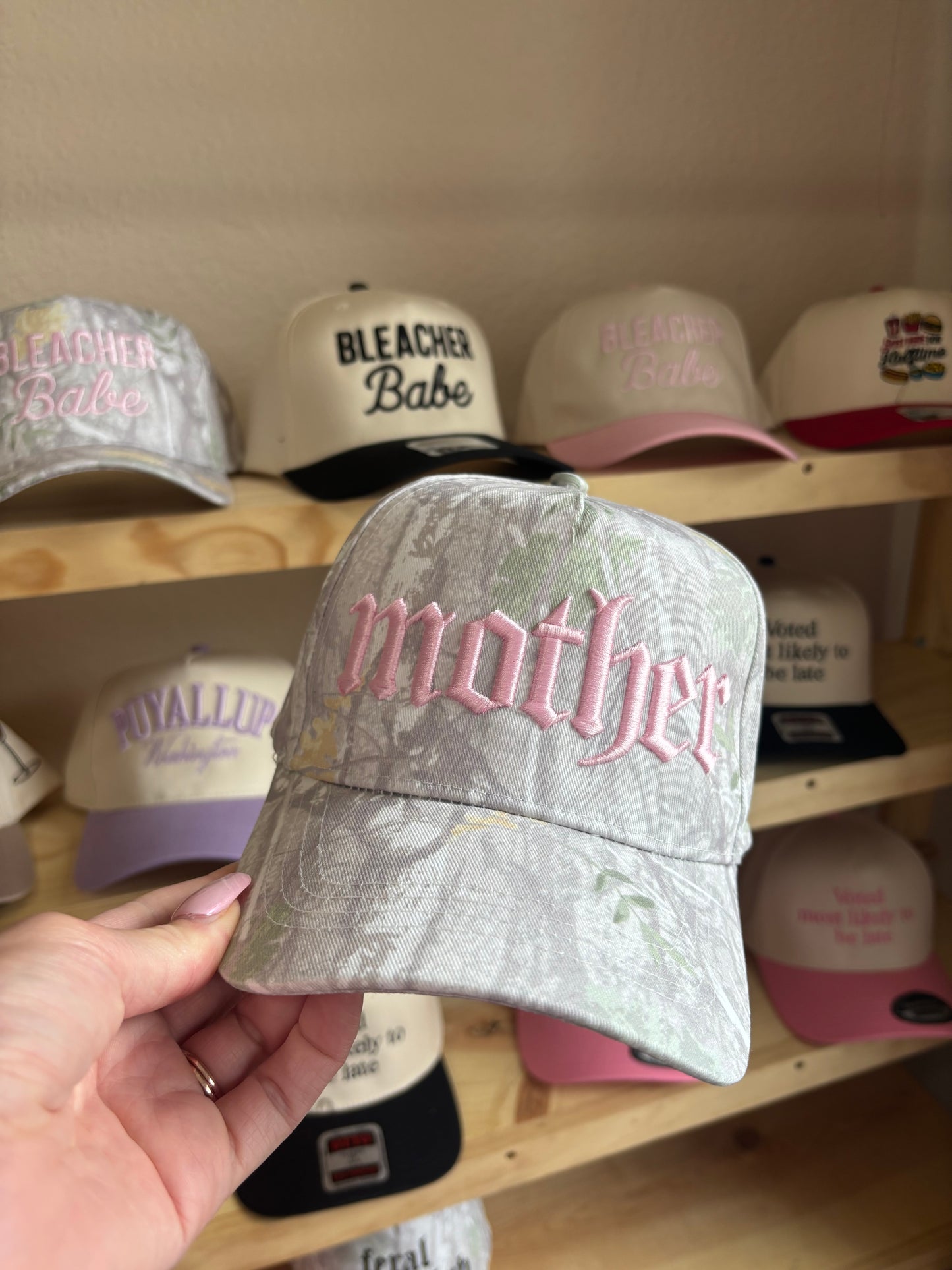 Mother puff gothic hat