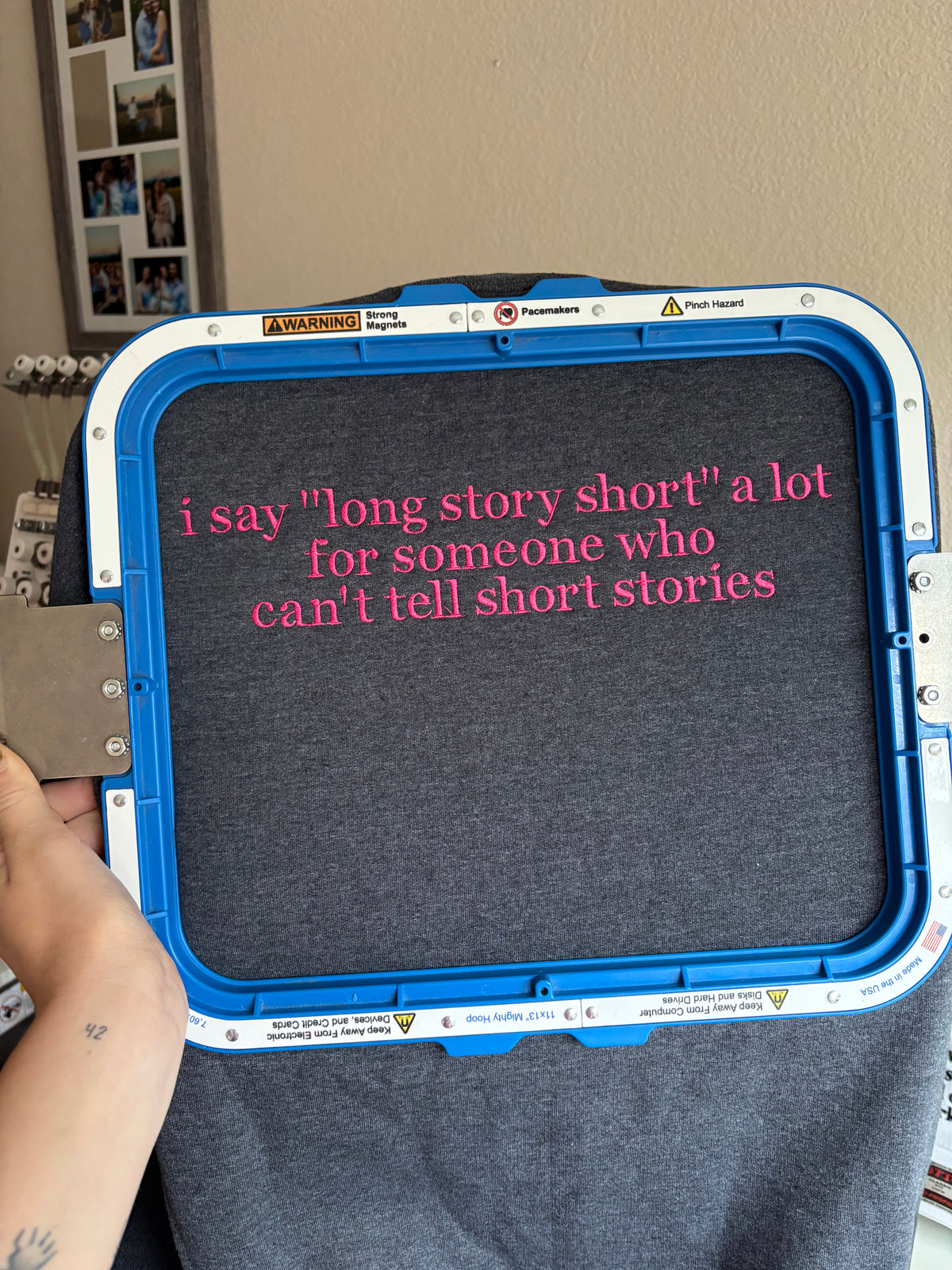 Short story crewneck