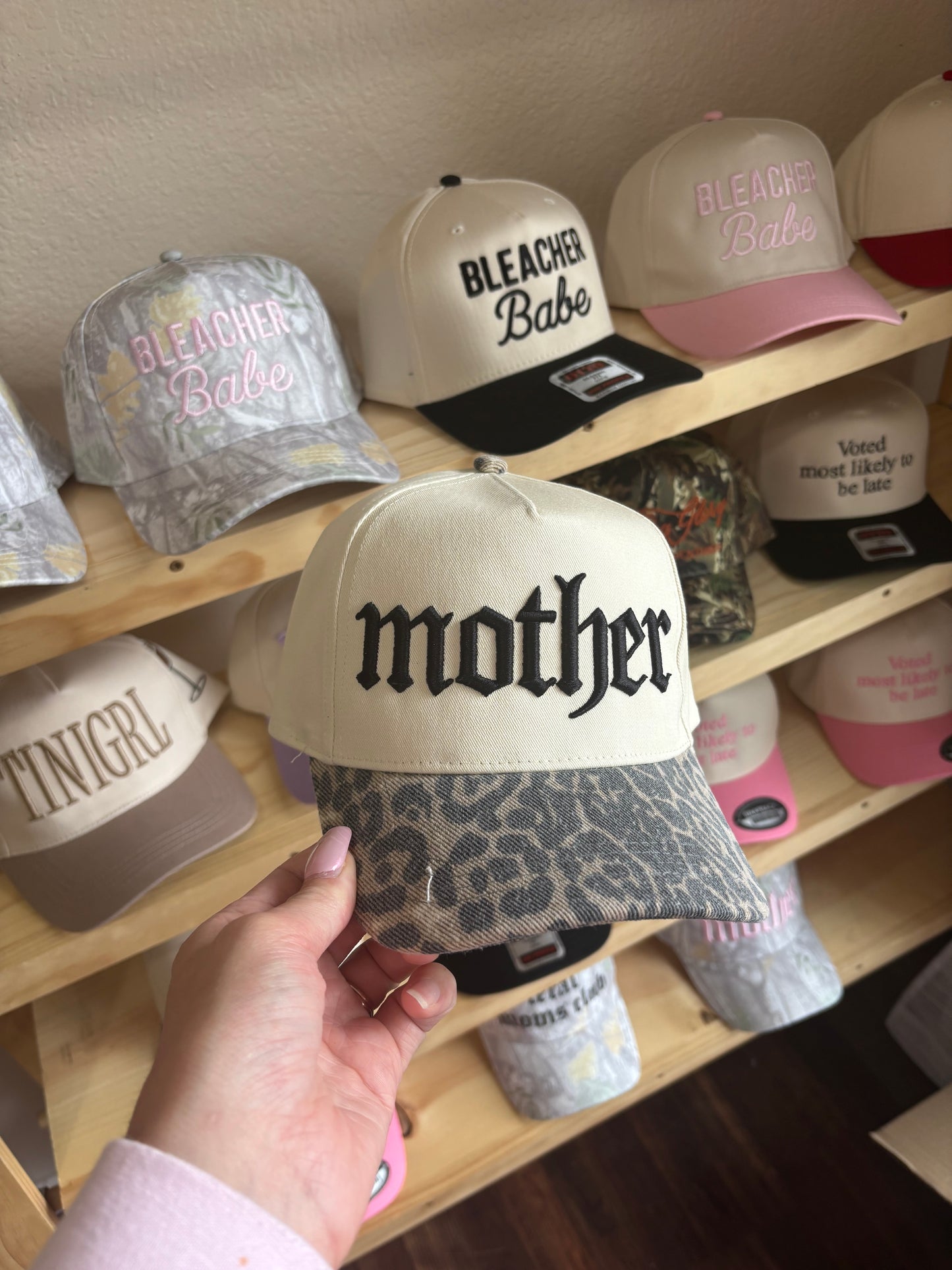 Mother puff gothic hat