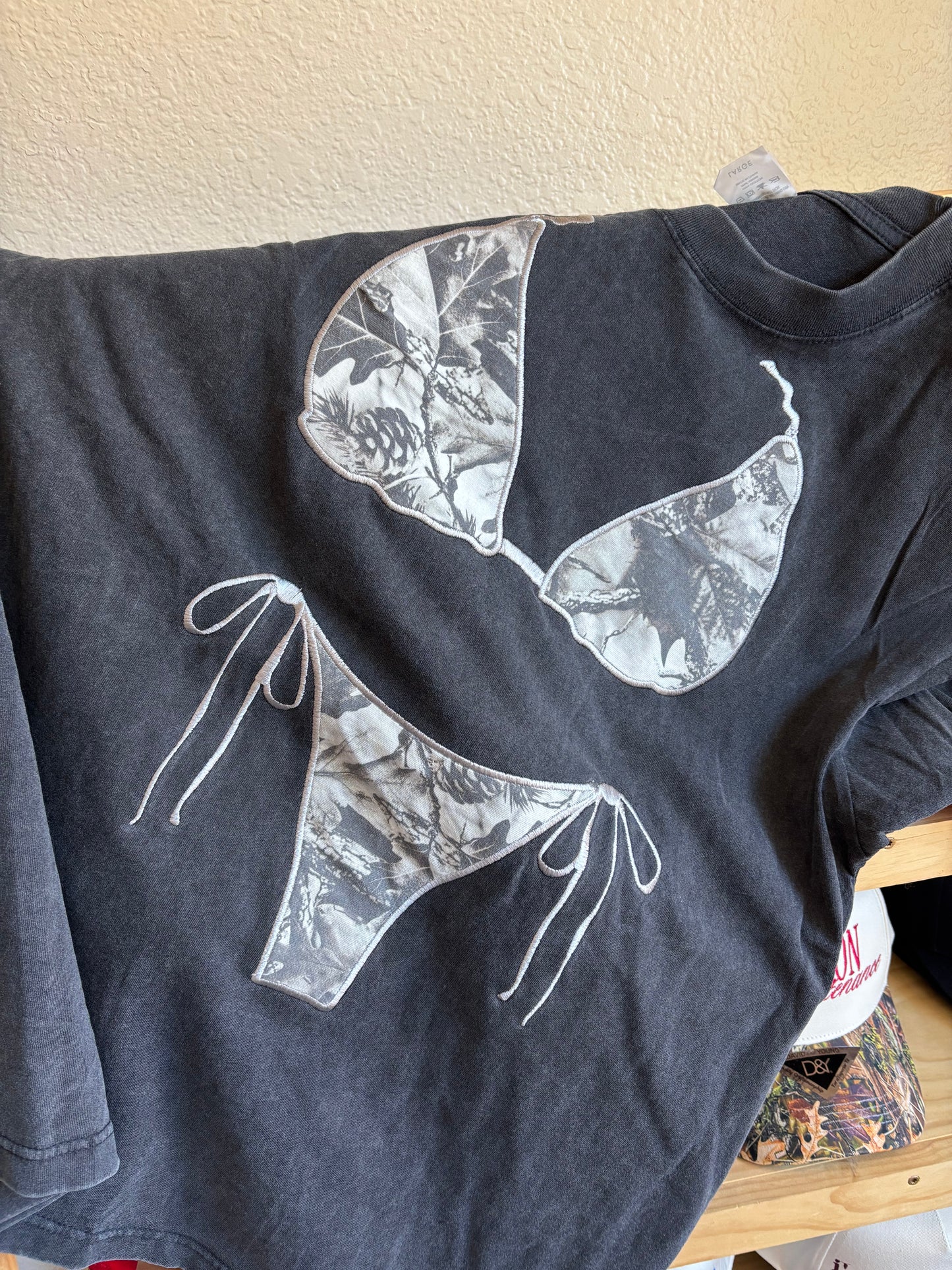 Bikini embroidered tee